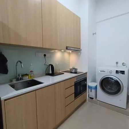 Col 93A 2Queen Bed Balcony Klcc View Family Suites Kuala Lumpur Exterior photo
