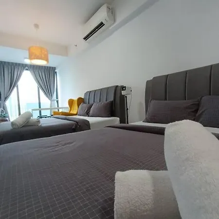 Col 93A 2Queen Bed Balcony Klcc View Family Suites Kuala Lumpur Exterior photo