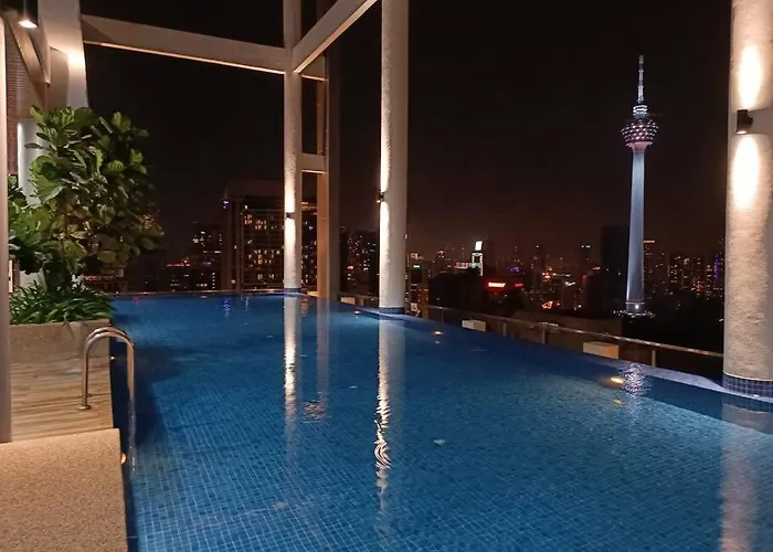 Col 93A 2Queen Bed Balcony Klcc View Family Suites
