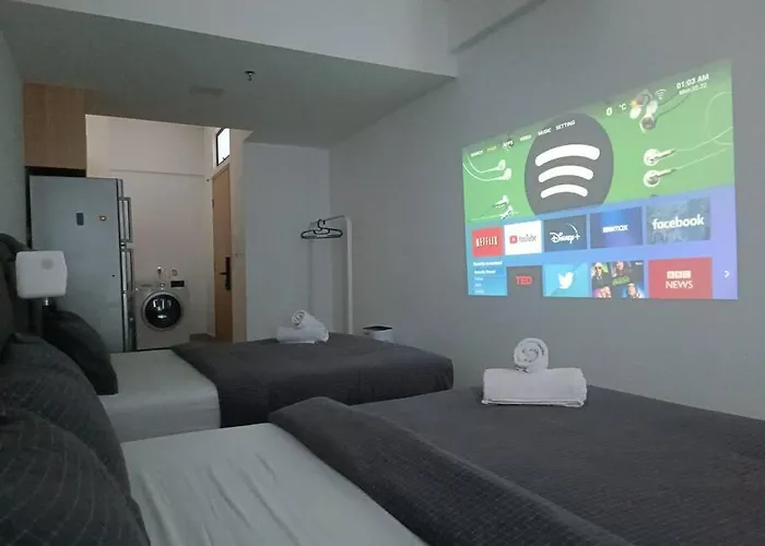Col 93A 2Queen Bed Balcony Klcc View Family Suites