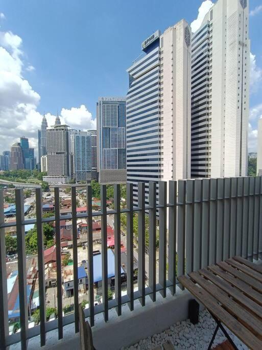 Apartment Col 93a 2queen Bed Balcony Klcc View Family