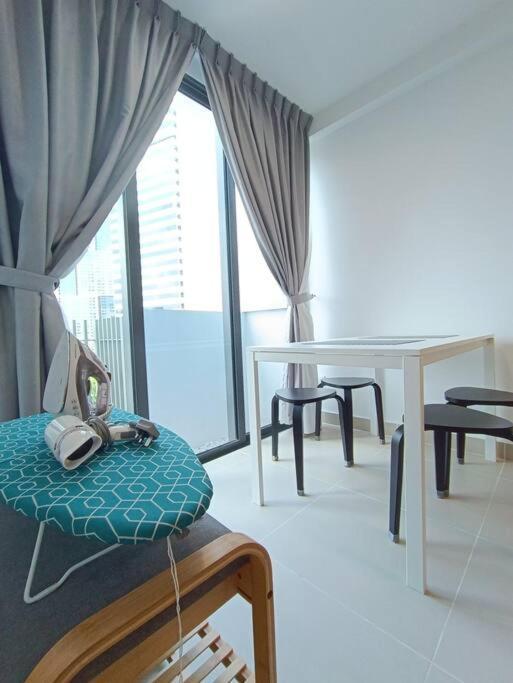 Apartment Col 93a 2queen Bed Balcony Klcc View Family *