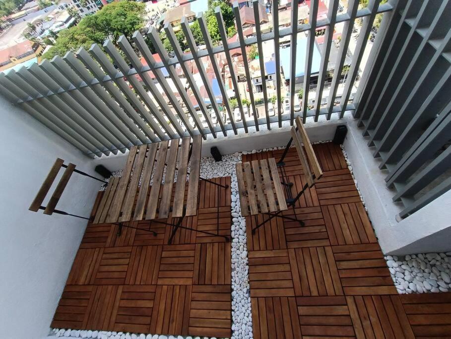 Col 93a 2queen Bed Balcony Klcc View Family Apartment